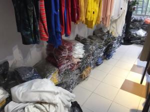 Cần sang lại đồ trong shop thời trang giá cực rẻ