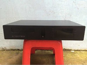 CD hi-end Micromega 2437N, 25w