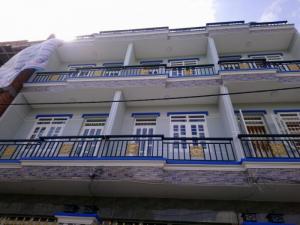 Bán nhà Nhà Bè 4m x 12m, 3 tầng, hẻm xe hơi, đường Nguyễn Bình, cạnh UBND huyện Nhà Bè.