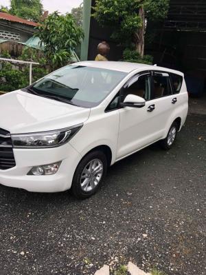 Cần bán xe innova 2017 số sàn