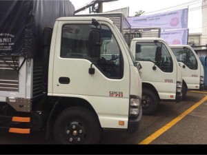 isuzu QKR mua xe tặng thùng