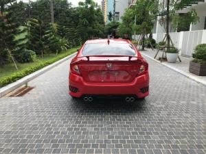 Kiểu dáng phá cách với những dường nét rắn rỏi mà vẫn uyển chuyển đầy cảm xúc cùng các chi tiết cao cấp, mang đến cho Civic diện mạo trẻ trung, hiện đại và thể thao hơn bao giờ hết. Đặc biệt, phong cách thiết kế khí động học cũng giúp hoàn thiện hiệu suất nhiên liệu và sự tĩnh lặng của cabin.