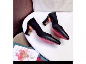 Giày cao gót Louboutin 5p hot hit