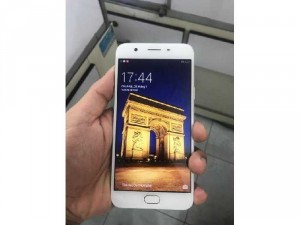 Cần bán oppo f1s zin 100% mới 99%