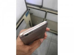 Cần bán oppo f1s zin 100% mới 99%