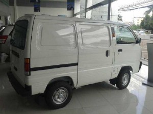 Suzuki Blind Van hỗ trợ thuế trước bạ