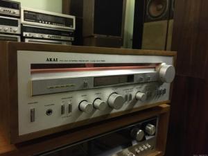 Amplifier Akai AA-R30 Stereo FM/AM Receiver.