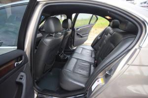 Gia đình cần bán BMW 318i, sx2004, màu xám, xe nhà giữ kỉ, còn khá đẹp
