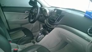 Bán Chevrolet Orlando LTZ 2015 tự động trắng xe đẹp như mới.
