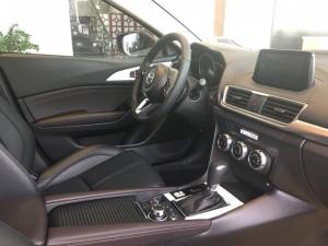 Mazda giải phóng bán xe mazda 3 1.5 2018.chỉ 160 triệu lấy xe.trả góp 90%.l/s 06%.hỗ trợ cmtn.