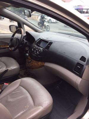 Mitsubishi Grandis 2006 tự động vàng cát đi đúng 46 000 km chuẩn đẹp
