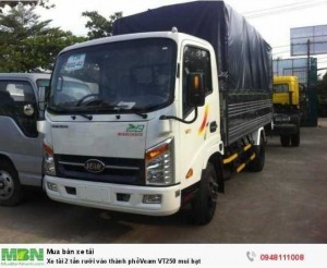 Xe tải 2 tấn rưỡi vào thành phố Veam VT250 mui bạt
