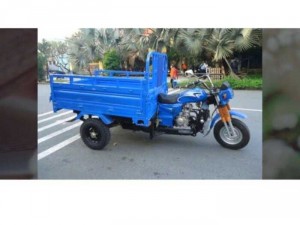 Xe ba bánh chở hàng