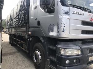 XE tải Chenlong 3 chân 2 cầu giá bèo như bánh bèo