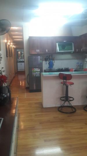 Cần bán căn hộ khép kín đầu hồi T2, 2 P ngủ, 57m2, gần cửa Nam, Hoàn Kiếm