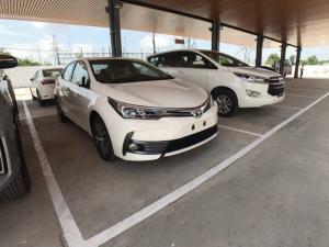 Toyota Corolla Altis 2018 phiên bản mới, kiểu dáng thể thao, nội thất rộng rãi, tiện nghi hiện đại. Liên hệ 0939 725 968 để biết thêm thông tin chi tiết về mẫu xe lẫn chương trình khuyến mãi.