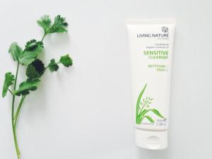 Sữa rửa mặt cho da nhạy cảm Sensitive Cleanser