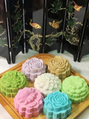 Bánh trung thu nhà làm 100% đảm bảo vệ sinh , chất lượng