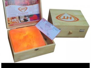 Hộp đèn đá muốn Himalaya massage chân.