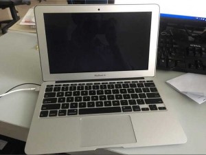 Bán macbook air2014