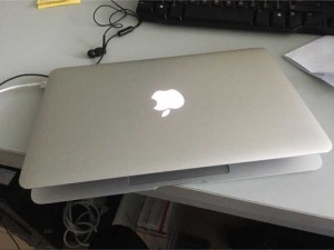 Bán macbook air2014