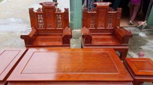 Bàn Ghế Phòng Khách Âu Á Hộp Cuốn Thư Gỗ Hương Vân 2m4 dogomanhmoc.com