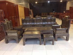 Bàn Ghế Phòng Khách Âu Á Hộp Gỗ Mun Đuôi Công