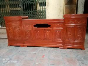 Kệ tivi kiểu cánh cong gỗ hương đá