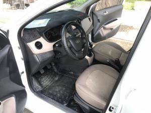 Bán Hyundai i10 1.2MT sedan bản gia đình sản xuất 2018 màu trắng số sàn đi 16000km xe như mới