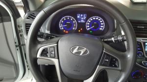 Bán Hyundai Accent Blue 1.4AT màu trắng số tự động nhập Hàn Quốc 2015 biển Sài Gòn