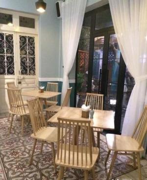 Bàn ghế chân trụ mặt gỗ dày