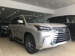 Bán Lexus LX570 xuất Mỹ ,sản xuất 2018 mới100% ,màu vàng,nội thất kem, bản đủ đồ ,xe giao ngay.
