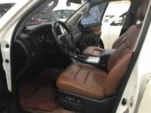 Bán Toyota Land Cruiser GXR4.5 máy dầu, nhập khẩu Trung Đông.Xe sản xuất 2016, đăng ký 2017, chạy 2 vạn,xe siêu mới.