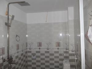 Đang cần bán gấp nhà gần UBND phường lộc vượng ngay gốc đa