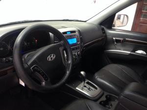 Cần bán xe Hyundai Santafe 2012 đăng kí lần đầu 12/2017 màu trắng