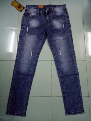 có hơn 10 kiểu,trơn cào xướt ,rách,nhiều màu