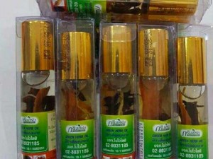 Dầu gió lăn hương nhân sâm