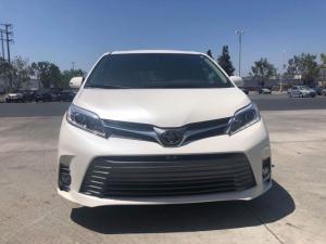Bán Toyota Sienna Limited 3.5 xuất mỹ,sản xuất 2018,mới 100%,full otion,xe giao ngay.