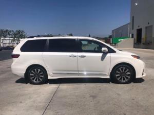 Bán Toyota Sienna Limited 3.5 xuất mỹ,sản xuất 2018,mới 100%,full otion,xe giao ngay.
