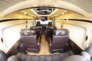 Ford Transit Limousine 10 chỗ, Nội thất sang trọng hiện đại, phù hợp kinh doanh vận chuyển hành khách - 0906 929 039