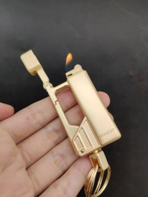 Bật lửa móc khóa tiện dụng