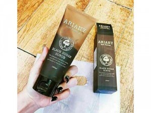 Tẩy tế bào chết đường đen mật ong Ariany