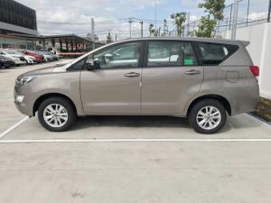 Toyota Innova 2018 số sàn HCM, nhận tư vấn mua xe Innova trả góp khi liên hệ đến 0939 72 59 68