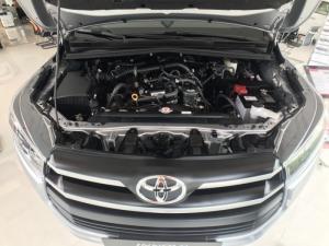 Động cơ mạnh mẻ, tiết kiệm nhiên liệu. Toyota Innova 2018 đang có chương trình khuyến mãi khủng. Liên hệ ngay hotline 0939 725 968 để nhận ưu đãi.