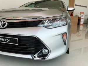 Toyota Camry 2.0E 2018 màu nâu vàng | Bán xe Camry trả góp tại TPHCM từ Đại lý Toyota 100% vốn Nhật, gọi ngay cho 0939 72 59 68 để được tư vấn và hỗ trợ mua xe Camry nhanh chóng nhất
