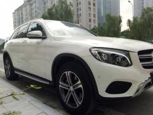 Cần bán xe Mercedes GLC 250 2017 màu trắng cực đẹp,