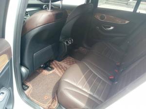 Cần bán xe Mercedes GLC 250 2017 màu trắng cực đẹp