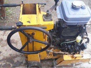 Máy cắt bê tông nhựa đường.