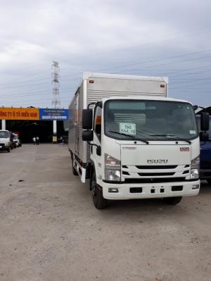 Xe Tải 5 Tấn Isuzu Thùng Kín Inox, vay trả góp 80% giá trị xe, thời gian vay 6 năm, có xe giao ngay