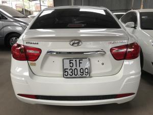 Bán Hyundai Avante 1.6MT màu trắng số sàn sản xuất 2015 biển Sài Gòn